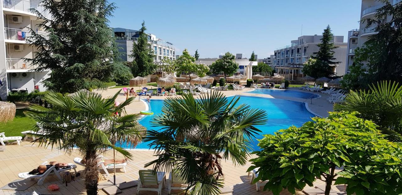 Apartment With Green Terrace Burgas Ngoại thất bức ảnh
