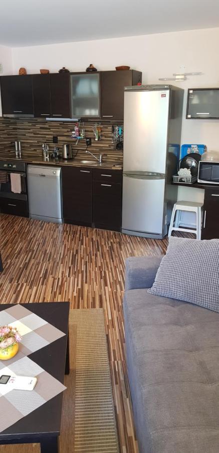 Apartment With Green Terrace Burgas Ngoại thất bức ảnh