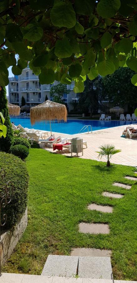 Apartment With Green Terrace Burgas Ngoại thất bức ảnh