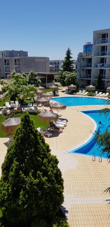 Apartment With Green Terrace Burgas Ngoại thất bức ảnh