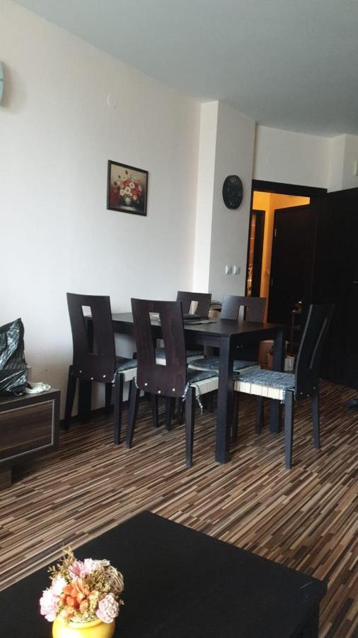 Apartment With Green Terrace Burgas Ngoại thất bức ảnh