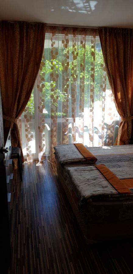 Apartment With Green Terrace Burgas Ngoại thất bức ảnh