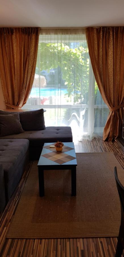 Apartment With Green Terrace Burgas Ngoại thất bức ảnh